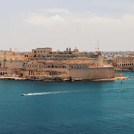 Homestay Cozy Private With Ensuite In Msida/pieta - Near Valletta *