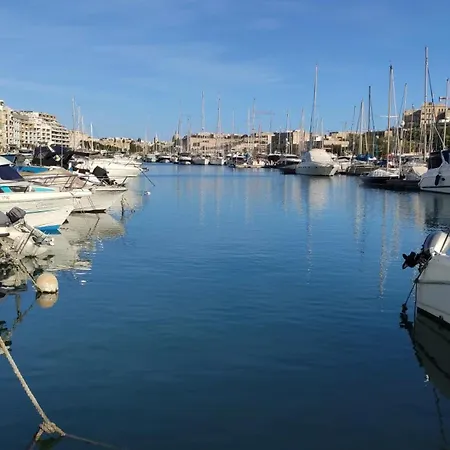Cozy Private With Ensuite In Msida/pieta - Near Valletta Pieta