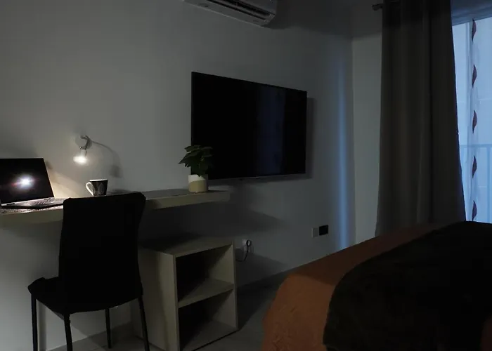 Cozy Private With Ensuite In Msida/pieta - Near Valletta Проживание в семье