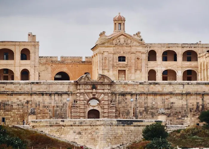 Проживание в семье Cozy Private With Ensuite In Msida/pieta - Near Valletta *