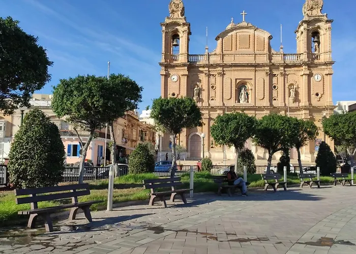 Cozy Private With Ensuite In Msida/pieta - Near Valletta Проживание в семье