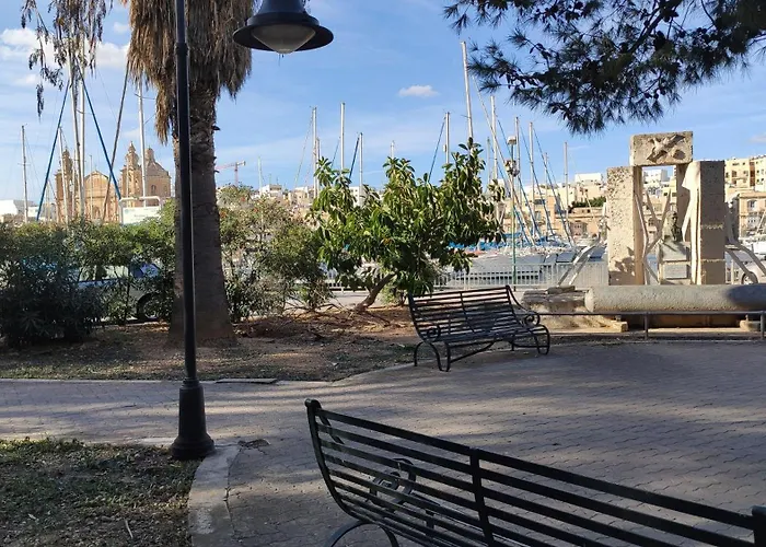 Cozy Private With Ensuite In Msida/pieta - Near Valletta Проживание в семье Pieta