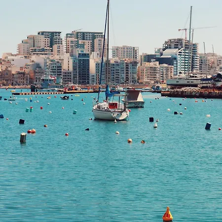 Cozy Private With Ensuite In Msida/pieta - Near Valletta Δωμάτια σε οικογενειακή κατοικία Pietà