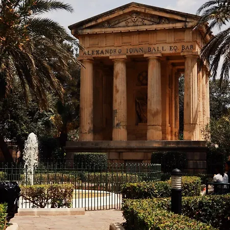 Проживание в семье Cozy Private With Ensuite In Msida/pieta - Near Valletta *