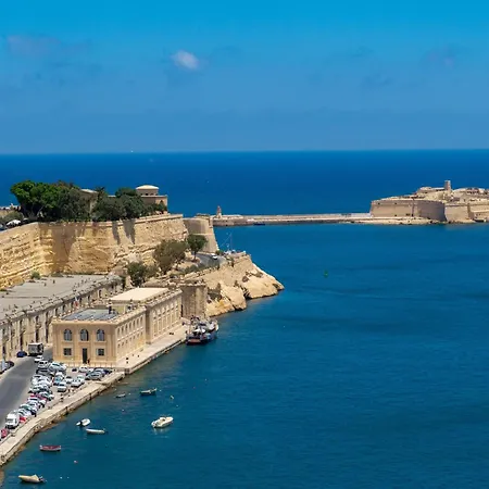 Cozy Private With Ensuite In Msida/pieta - Near Valletta Pietà