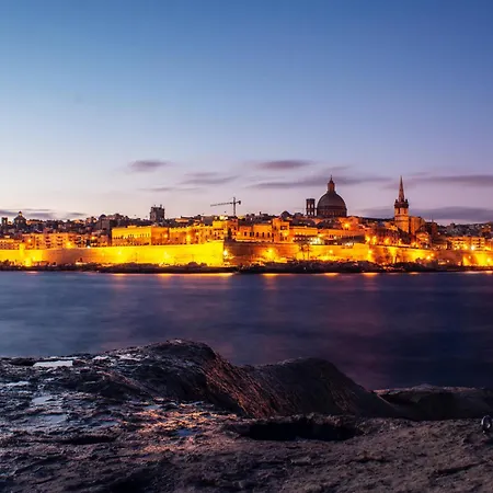 Проживание в семье Cozy Private With Ensuite In Msida/pieta - Near Valletta Pieta