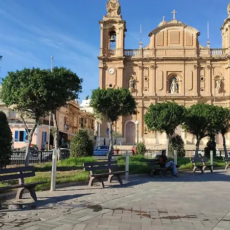 Cozy Private With Ensuite In Msida/pieta - Near Valletta Δωμάτια σε οικογενειακή κατοικία